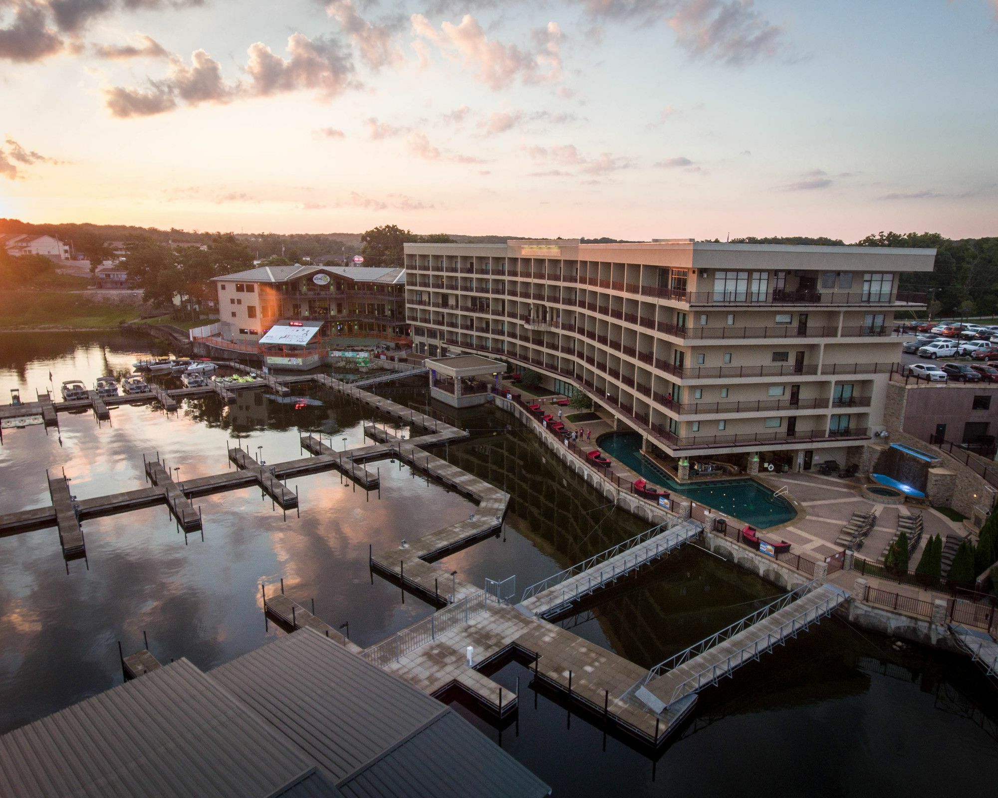 Camden On The Lake Resort Lake Ozark Buitenkant foto